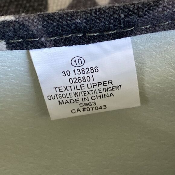 Tommy Bahama Camo Slip On Sneakers - Picture 12 of 14